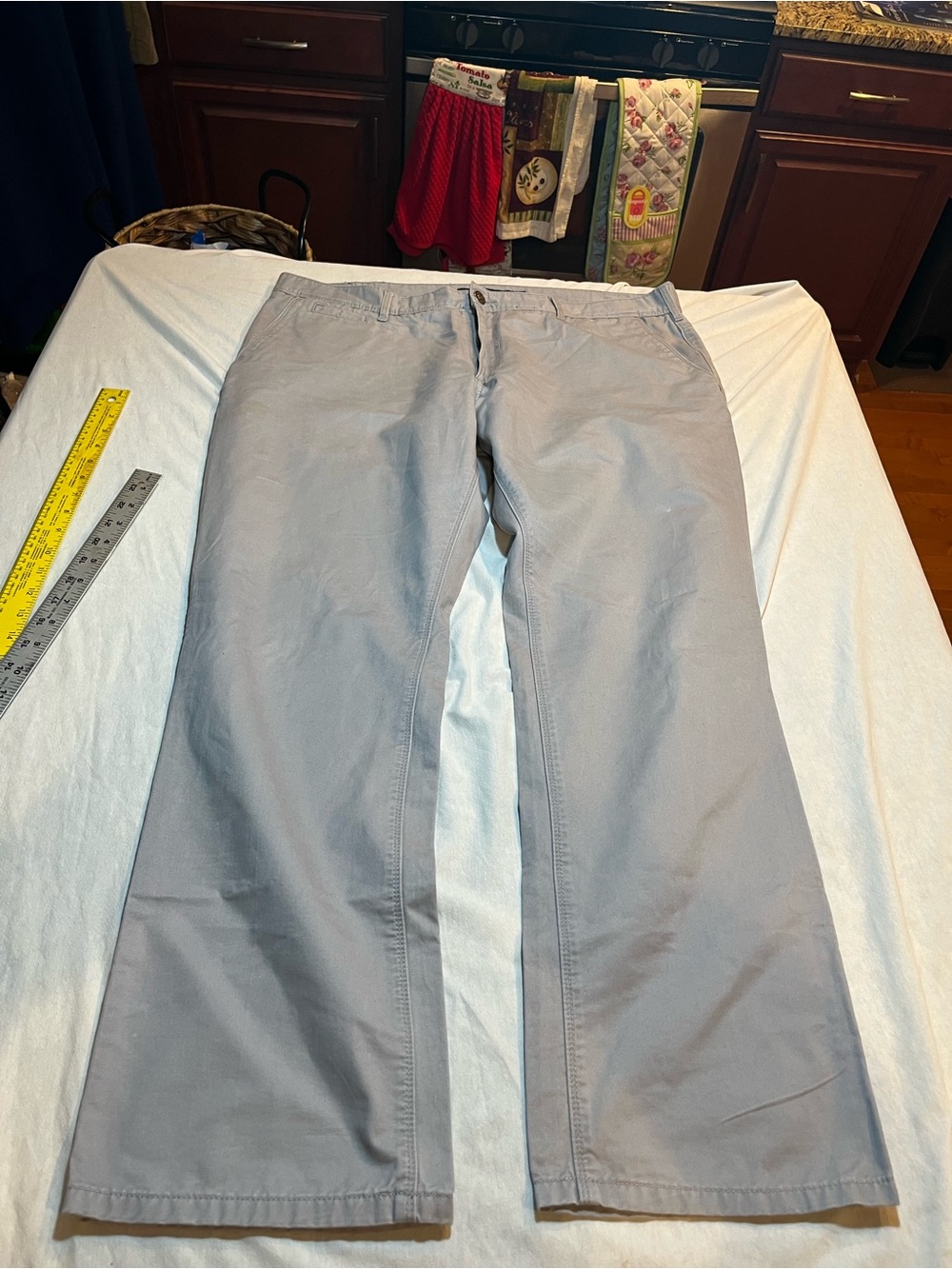 Perry Ellis Men's Light Gray Casual Chino Pants w40 L32
